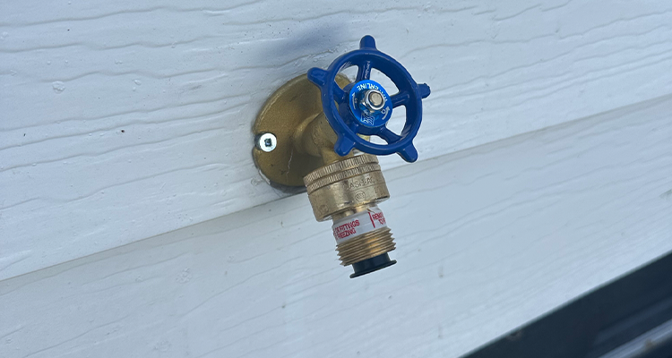 Should I Get My Outdoor Plumbing Checked Before Calgary’s Fall Freeze?